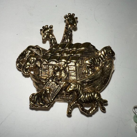 Set Of 2 Vintage Gold-Tone Animal Brooches & Tree Pendant With Green Accents - Picture 2 of 7